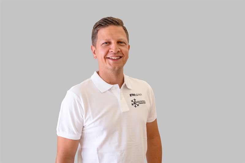 Dr. Michael Rösch